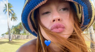 Marina Ruy Barbosa prova ar estiloso do crochê nas férias