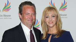 Friends: Lisa Kudrow descobre bilhete de 20 anos de Matthew Perry