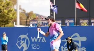 João Fonseca vence com mais um 'pneu' no quali do Australian Open e repete feito de Sinner