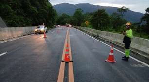 Após interdição, Rodovia Mogi-Bertioga é liberada no esquema 'Pare e Siga'; entenda