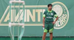 Abel volta de férias e Palmeiras esboça escalação para estreia no Palmeiras