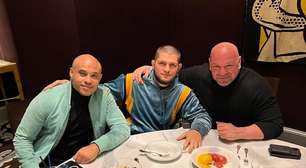 Dana White detona companhia aérea após incidente com Khabib Nurmagomedov