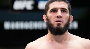 Islam Makhachev cita Charles do Bronx para minimizar ameaça de 'golpe secreto' de Arman Tsarukyan