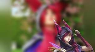 Xayah do League of Legends ganha vida em um belíssimo cosplay