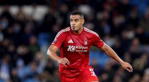 Nottingham Forest renova contrato de Murillo até 2029