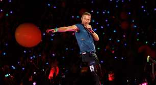 Coldplay agradece a fãs indianos por perdoarem 'todas as coisas ruins que o Reino Unido fez'