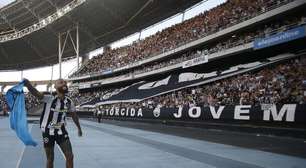 Chay reencontra o Botafogo e fala sobre o carinho pelo clube