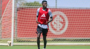 Ídolo do Internacional 'perde a linha' e reprova Vitão no Flamengo: "Pelo amor de Deus!"