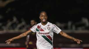 Keno revela brincadeira de Mano no Fluminense: 'Falou que aumentaria meu contrato'