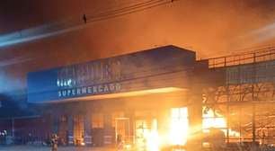 Incêndio de grandes proporções destrói supermercado no RS; vídeo