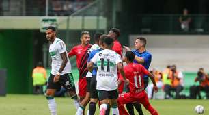 Em clássico quente e pegado, Coritiba e Athletico não saem do zero