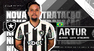 Botafogo fecha contrato com novo atacante