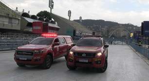 Bombeiros realizam vistoria de segurança na abertura dos ensaios técnicos no Sambódromo