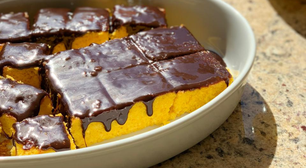 Aprenda a fazer o famoso Bolo de Cenoura com Brigadeiro Nat Cake's