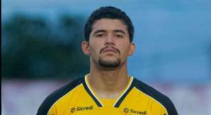 Criciúma renova contrato de zagueiro destaque da Copinha