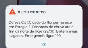 Com ruas alagadas, Rio de Janeiro recebe 'alerta extremo' da Defesa Civil pela 1ª vez