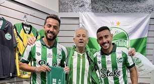 Presente do amigo: Nenê entregará presente a Neymar