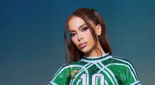 Anitta joga microfones no chão após problemas técnicos em show de BH