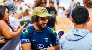 Italo Ferreira e Ian Gouveia alcançam a terceira posição na etapa da WSL em Pipeline; Barron Mamiya é bicampeão