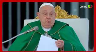 Papa Francisco sente dificuldades de respirar e pede a mestre de cerimônias que continue leitura
