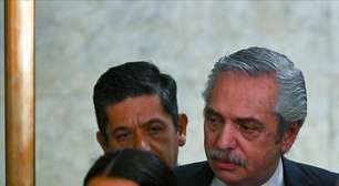 Ex-presidente da Argentina é indiciado por agressão contra ex-esposa, diz jornal