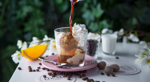 7 bebidas geladas à base de café para você se refrescar nos dias quentes