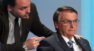 Carlos culpa Mauro Cid pela condenação de Bolsonaro: 'Parabéns pelo que fez'