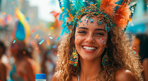 Dicas infalíveis para evitar que sua maquiagem derreta durante a folia