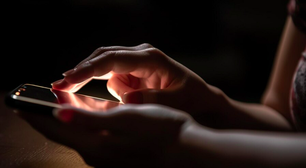 Instituto cria chatbot para reduzir danos do chemsex e apoiar saúde mental da comunidade LGBT