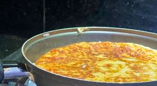 Pão de queijo de frigideira - fácil com 3 ingredientes