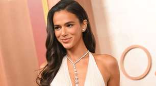 Donatella Versace elogia Bruna Marquezine no Oscar: "Uma visão"