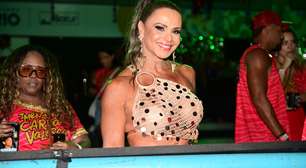 Após rebaixamento da Mancha, Viviane Araújo aparece com produção transparente na Sapucaí