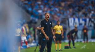 Auxiliar Leandro Desábato avalia derrota do Grêmio no primeiro jogo da final do Gauchão: 'foi doloroso'