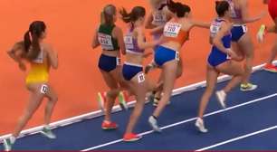 Corredora sofre queda e fica inconsciente durante prova de atletismo; assista