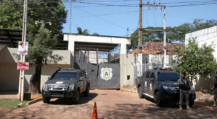 Agentes encontram túneis e lâminas em cela ocupada por membros do PCC em presídio do Paraguai