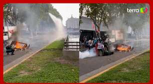 Fotógrafo fica gravemente ferido após ser atingido por bomba em protesto contra Milei na Argentina