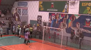 Árbitro leva cabeçada de técnico e tem dente quebrado em campeonato de futsal em SP