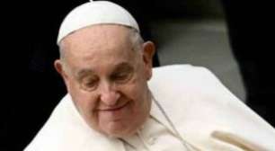 Vaticano afirma que Papa Francisco segue estável e reduziu a dependência de ventilação mecânica