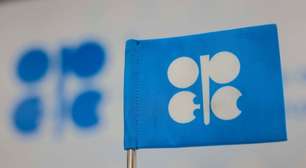 Opep+ publica novo plano de cortes de petróleo para compensar excesso de produção