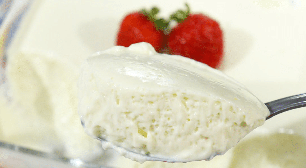 Sobremesa cremosa que não vai leite condensado e sem creme de leite