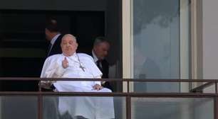 Após 38 dias de internação, papa Francisco recebe alta de hospital em Roma