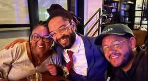 Mãe de Emicida e Fióti quebra o silêncio sobre briga judicial dos filhos: 'Injustiça'