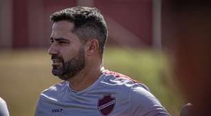 Lacerda desabafa após derrota do Vila Nova para o Coritiba: "Não foi"