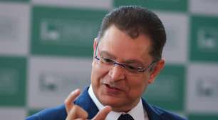 Dino intima líder do PL para esclarecer ameaça sobre emendas de comissão