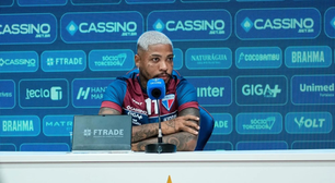 Marinho elogia estrutura do Fortaleza em voos e pede 'coragem' para confronto diante do Colo-Colo