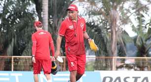 Ex-jogador do Vila Nova 'abre o jogo' e solta bastidores de não acesso do clube: "O Hemerson"