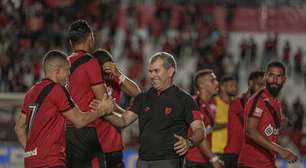 Confia no homem? Torcida do Atlético-GO responde, e Tencati ganha moral