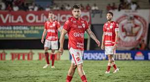 João Vieira do Vila Nova recua e surpreende com declaração sobre o Paysandu: "Torcer para"