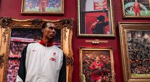 Liverpool renova contrato com Virgil van Dijk até 2027