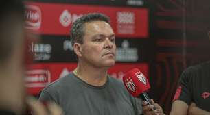 Presidente do Atlético-GO enxerga 'um time sem alma' e desabafa: "Muito preocupado"